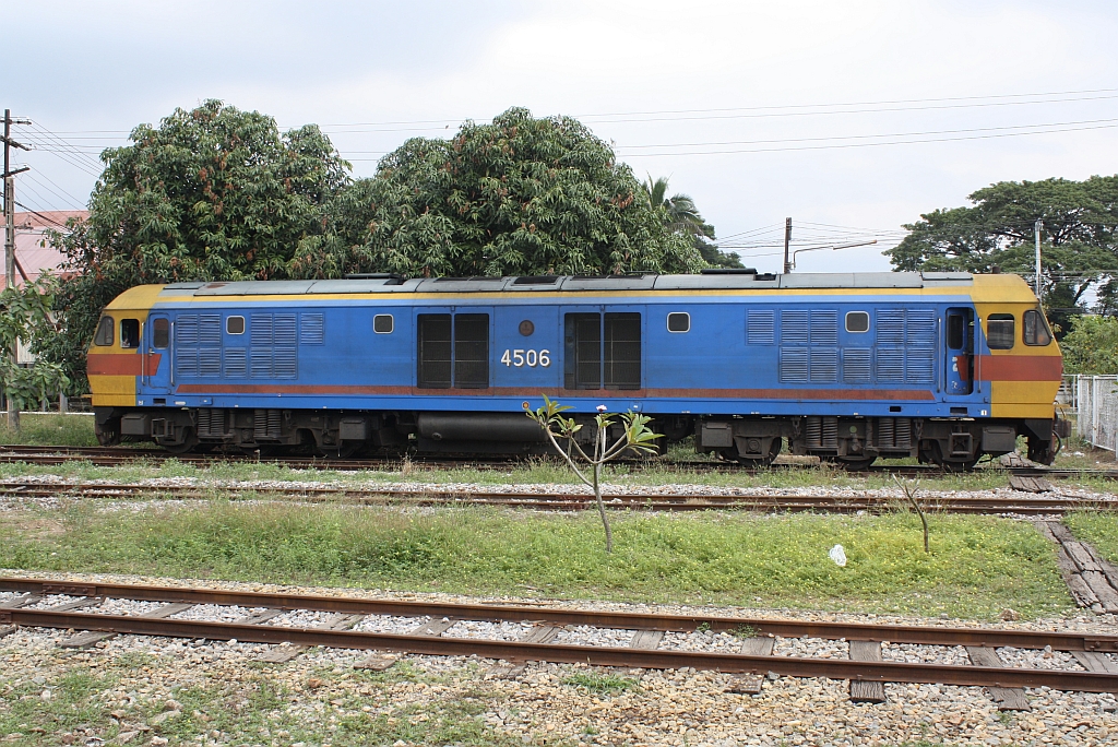 HID 4506 (Co'Co', de, Hitachi, Bauj. 1993) am 11.J�nner 2011 im Depot Chiang Mai.