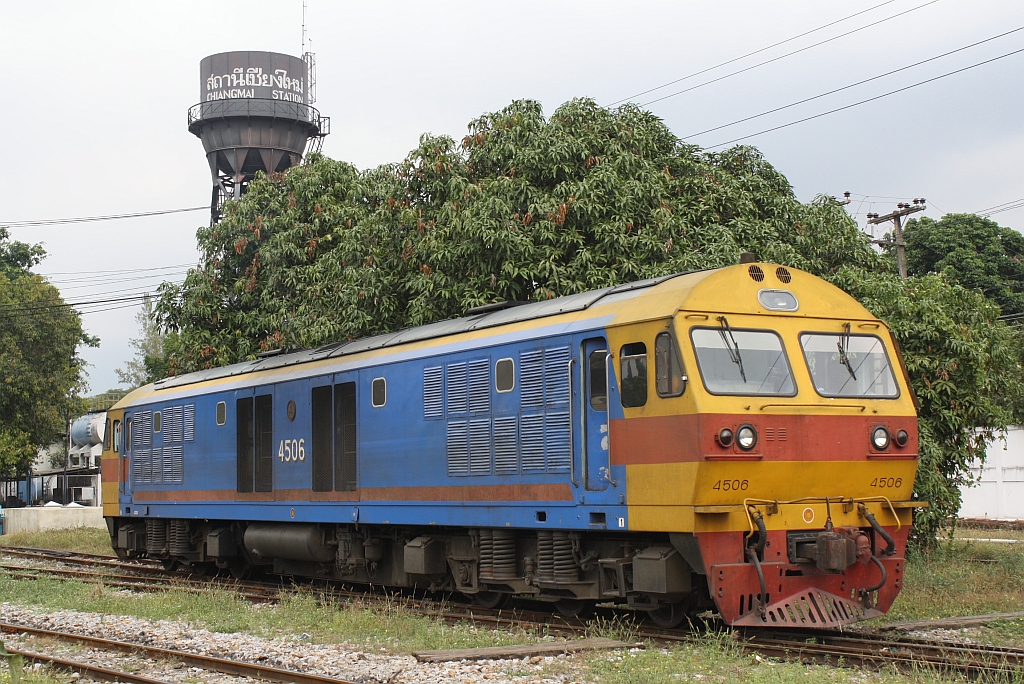 HID 4506 (Co'Co', de, Hitachi, Bauj. 1993) am 11.J�nner 2011 im Depot Chiang Mai.