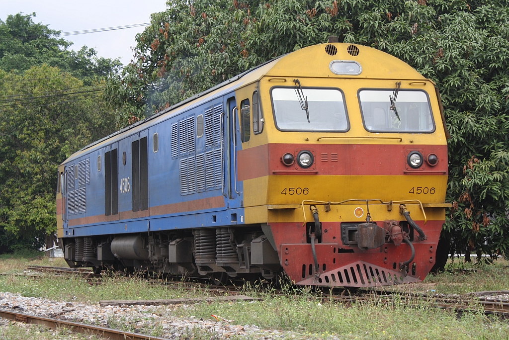 HID 4506 (Co'Co', de, Hitachi, Bauj. 1993) am 11.J�nner 2011 im Depot Chiang Mai.