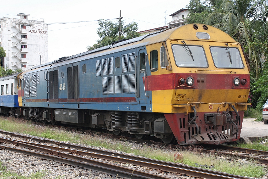 HID 4516 (Co'Co', de, Hitachi, Bj.1993) am 26.Oktober 2010 im Bf. Nakhon Si Thammarat.