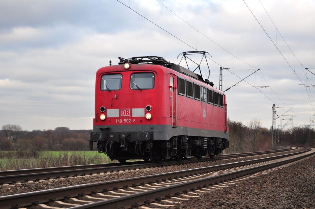 Hier ist 140 502 auf dem Weg nach Hagen Vorhalle (Rbf).
