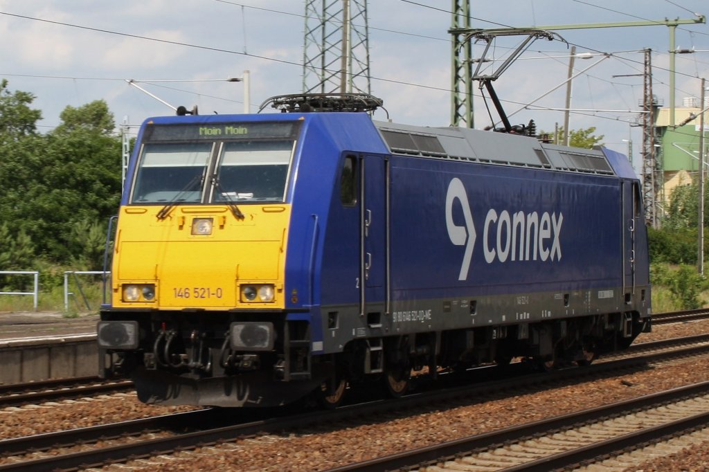 Hier 146 521-0 als Lz, bei der Durchfahrt am 1.7.2013 durch Berlin Schnefeld Flughafen, in Richtung Genshagener Heide.