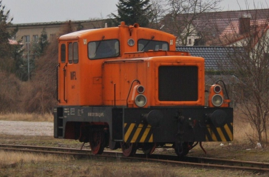 Hier 311 350-3, abgestellt am 3.2.2013 in Schwedt(Oder) Hbf.