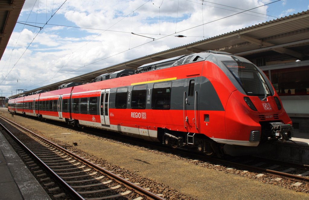 Hier 442 317-4 als RB12 (RB18249) von Oranienburg nach Berlin Lichtenberg, dieser Triebzug stand am 23.6.2013 in Berlin Lichtenberg.