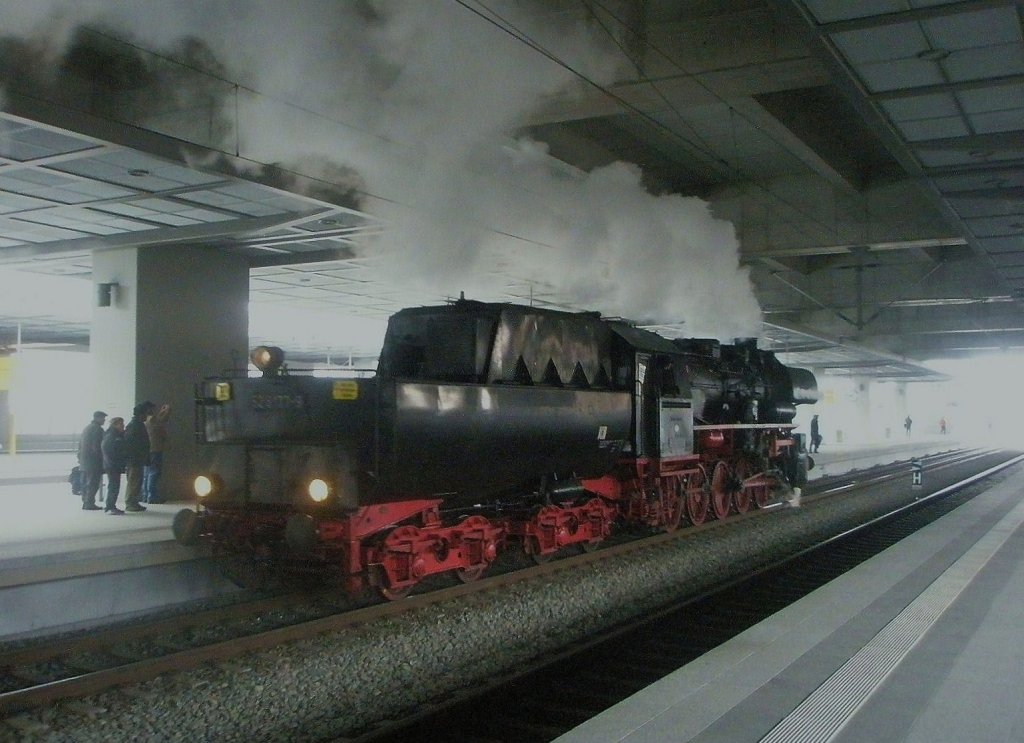 Hier 52 8177-9, beim rangieren am 6.3.2010 in Berlin Sdkreuz.