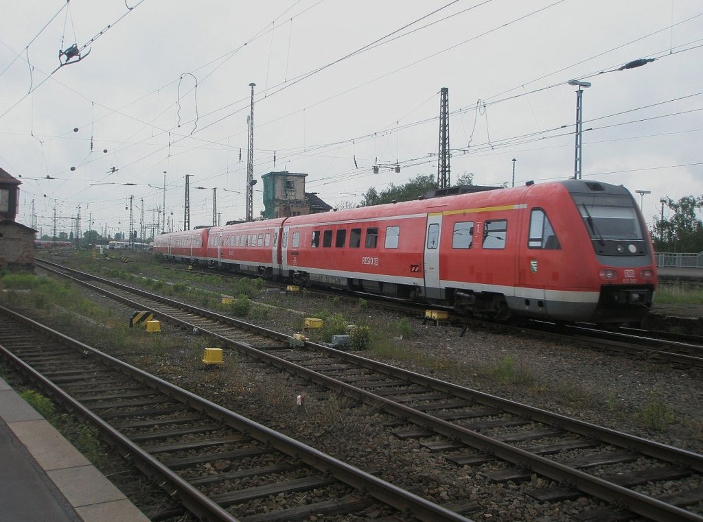 Hier 612 148 und 612 128 als RE6 nach Chemnitz Hbf., bei der Ausfahrt am 14.5.2010 aus Leipzig Hbf.