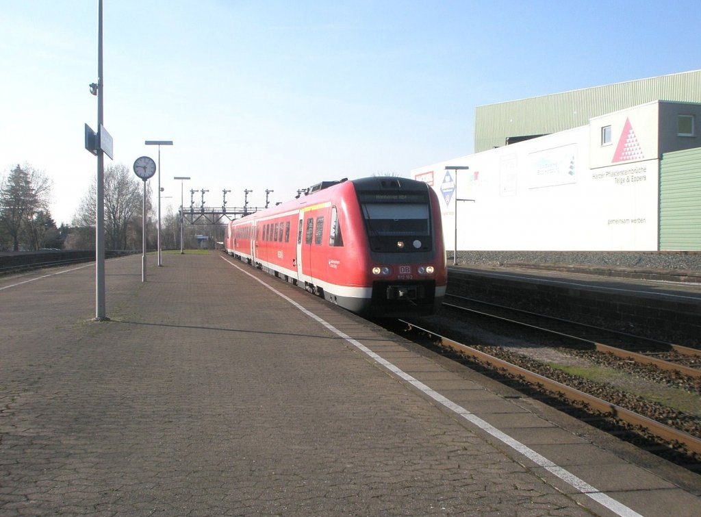 Hier 612 162 und 612 017 als RE4 von Halle(Saale) Hbf. nach Hannover Hbf., bei der Einfahrt am 7.4.2010 in Bad Harzburg.