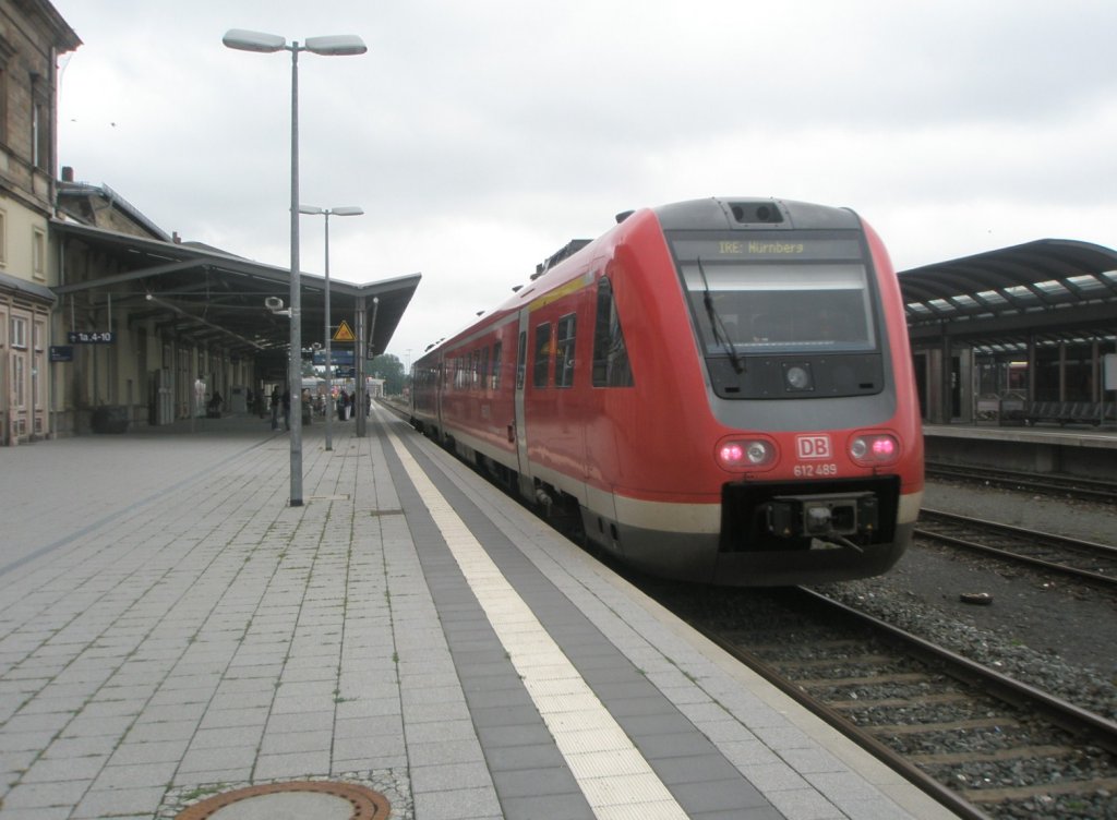 Hier 612 489 als IRE1 von Dresden Hbf. nach N�rnberg Hbf., bei der Einfahrt am 18.8.2010 in Hof Hbf.