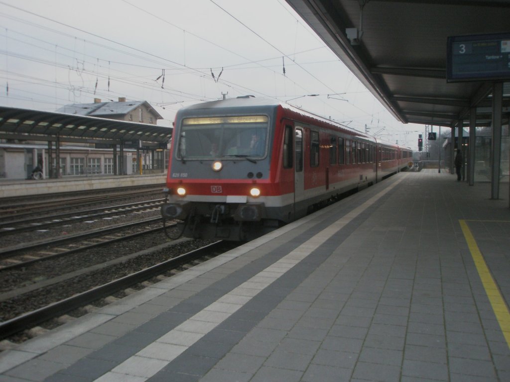 Hier 628 658 als RE5800 nach Szczecin Glowny, bei der Einfahrt am 13.12.2009 in Angermnde.