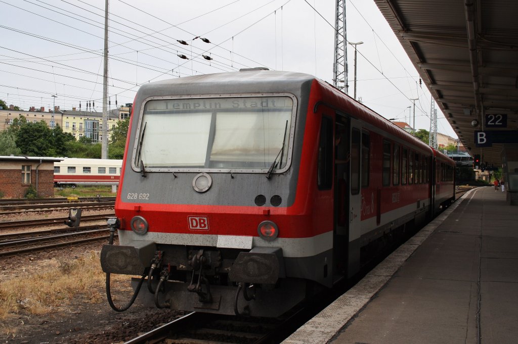 Hier 628 692 als eine RB12 (RB28772) von Berlin Lichtenberg nach Templin Stadt, dieser Triebzug stand am 26.5.2012 in Berlin Lichtenberg. 