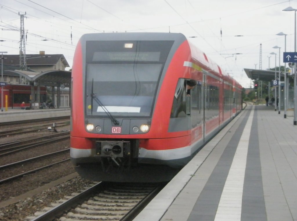 Hier 646 018-2 und 646 028-1 als Usedom Express nach Swinemnde, bei der Ausfahrt am 9.9.2009 aus Angermnde.
