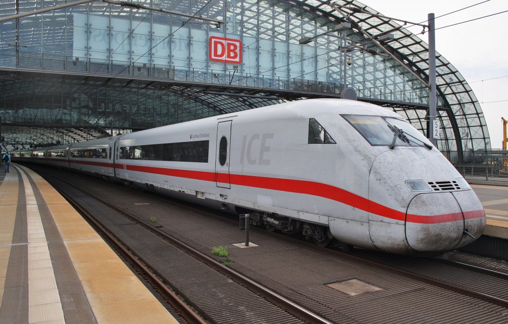 Hier 808 003-8  Cottbus/Chśebuz  als ICE854 von Berlin Ostbahnhof nach Kln Hbf. mit 808 019-4  Hagen  als ICE844 von Berlin Ostbahnhof nach Kln Hbf., dieser Triebzug stadn am 30.4.2012 in Berlin Hbf.