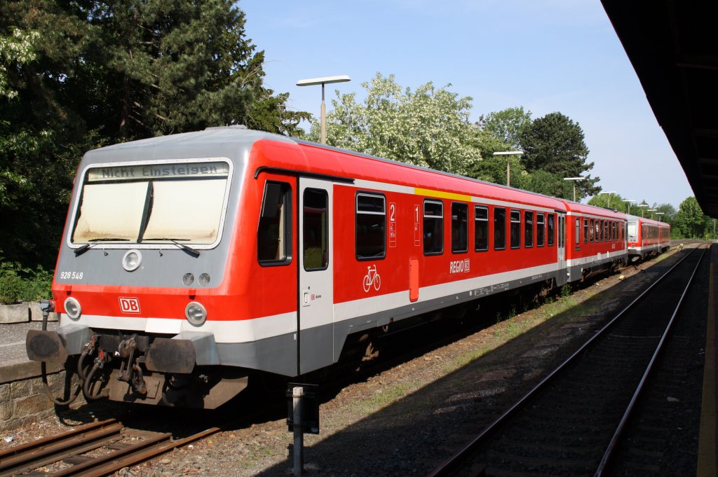 Hier 928 548 als RB14256 von Braunschweig Hbf. nach Bad Harzburg, dieser Triebzug stand am 22.5.2011 in Bad Harzburg.