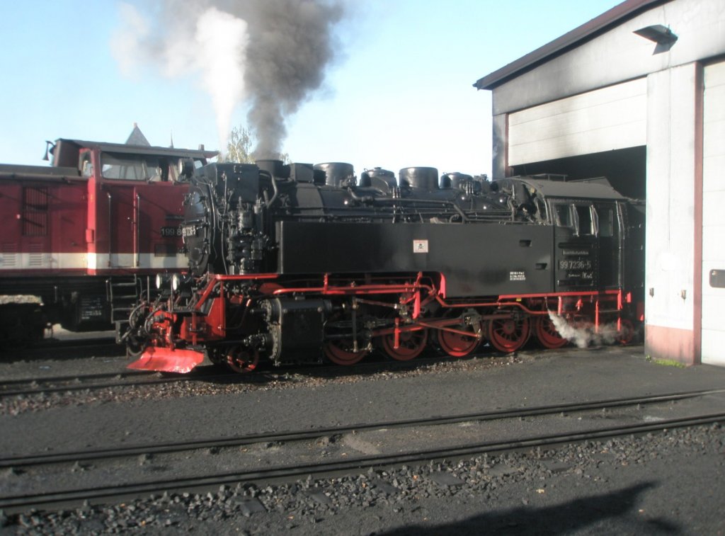 Hier 99 7236-5, beim rangieren am 20.10.2009 im BW Wernigerode.