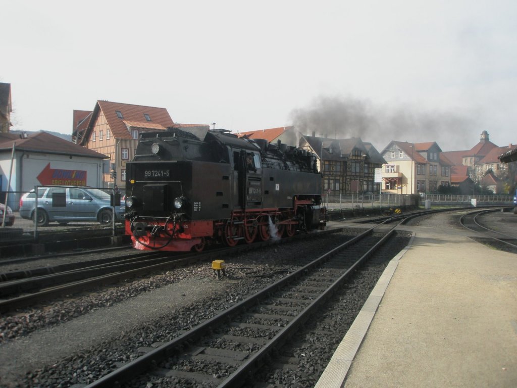 Hier 99 7241-5, beim rangieren am 8.4.2010 in Wernigerode.