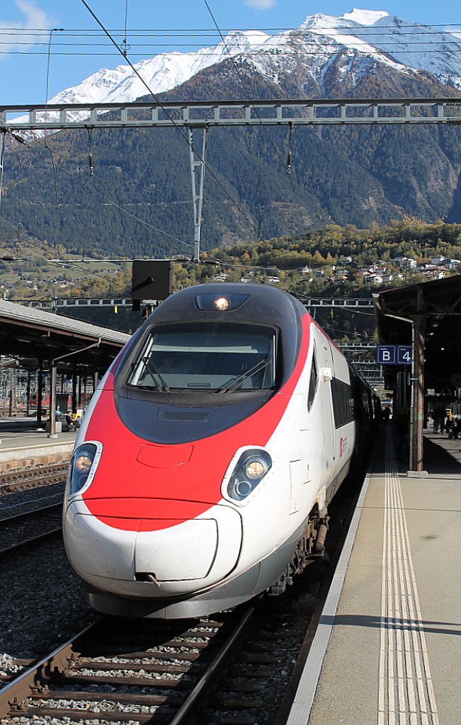 Hier ein ETR 610 als EC nach Genf am 26.10. in Brig