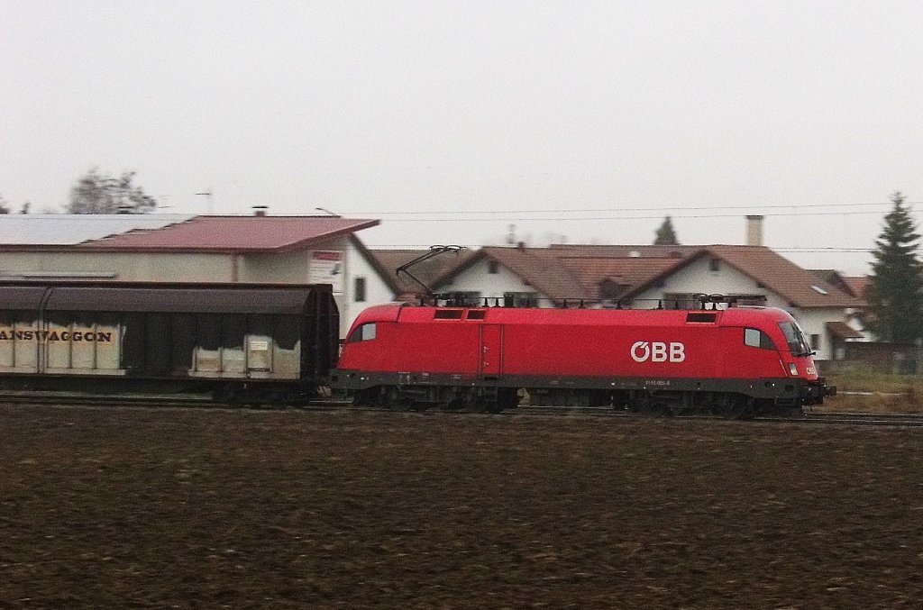 Hier ein Lokportrait der 1116 005-8 mit einem GZ am 04.12.2009 in der Nhe Mooshams. 