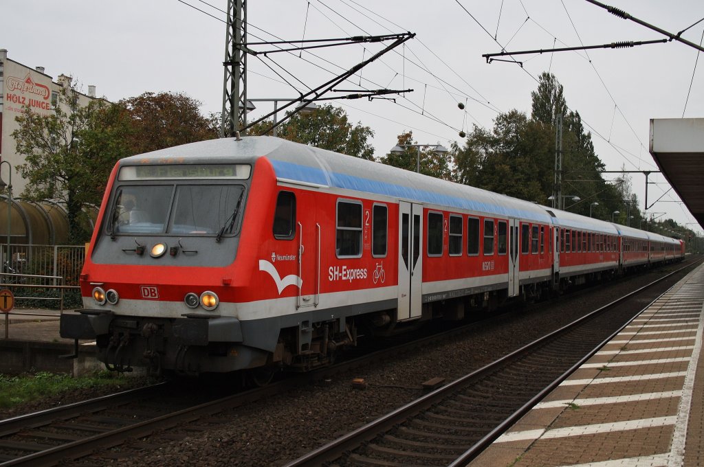 Hier ein R70 von Hamburg Hbf. nach Flensburg, dieser Zug stand am 9.10.2011 in Elmshorn.
