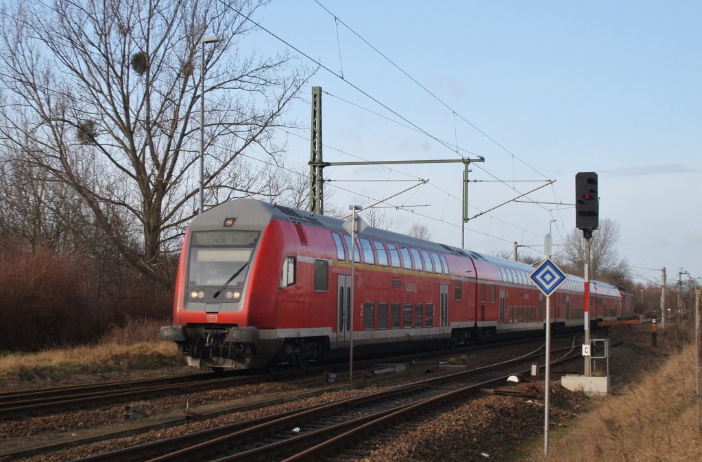 Hier ein RE3 (RE18346) von Elsterwerda nach Schwedt(Oder) Hbf., bei der Einfahrt am 5.2.2013 in Schwedt(Oder) Hbf. 