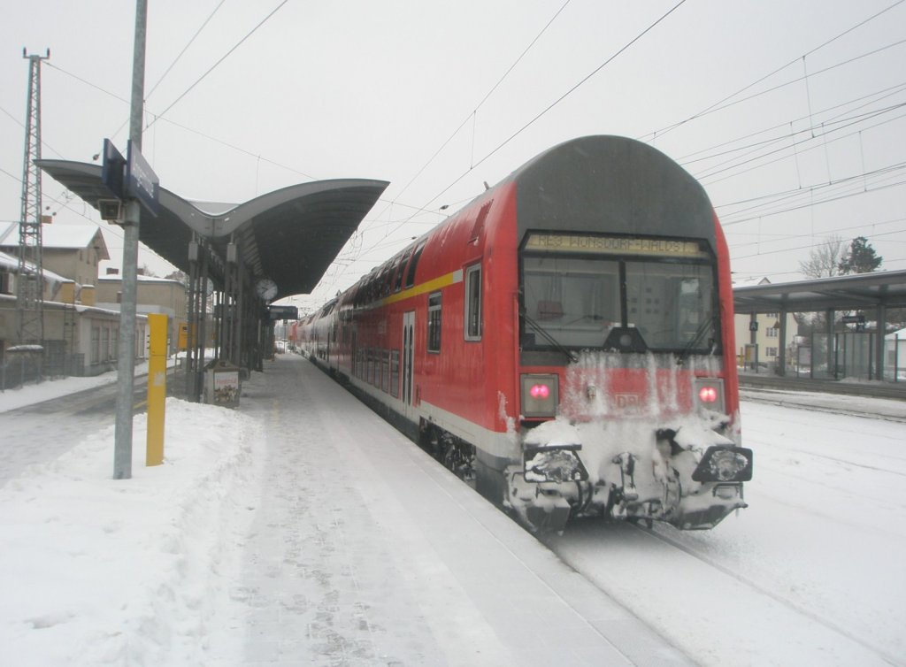 Hier ein RE3 von Schwedt/Oder nach Wnsdorf-Waldstadt, bei der Ausfahrt am 1.2.2010 aus Angermnde.