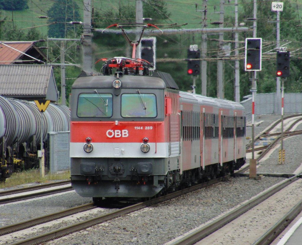 Hier ein REX mit 1144 289 in St.Johann am 17.08-2010 (Nr.1)