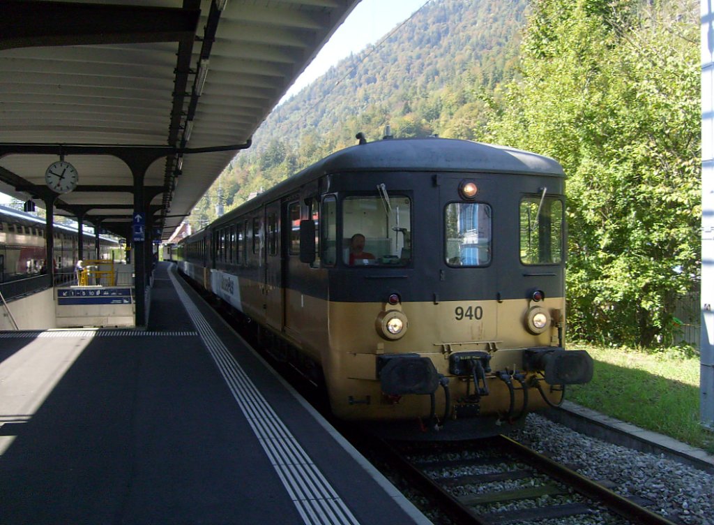 Hier fhrt der Golden Pass RE am 1.10. in Interlaken Ost ein. Der Zug bestand aus EW I/II.