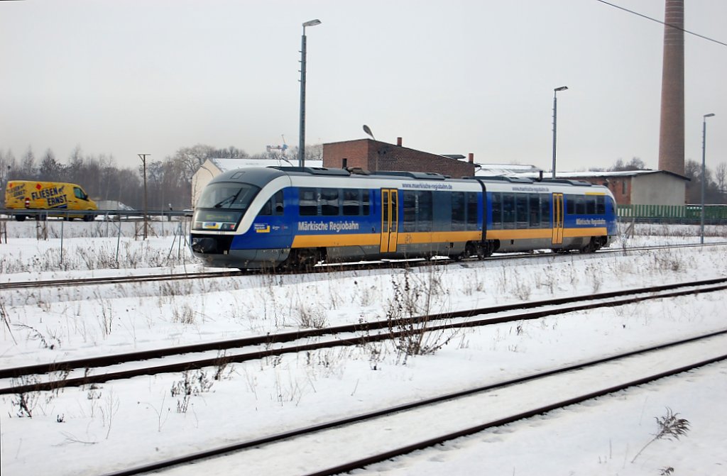 Hier fhrt die VT 560 der Mrkische Regiobahn als MR51 von Rathenow nach Brandenburg Hbf. am 19.02.2010