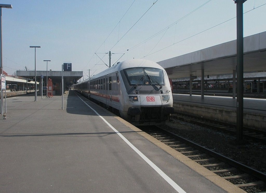 Hier IC2036 von Leipzig Hbf. nach Oldenburg (Oldb), bei der Ausfahrt am 7.4.2010 aus Hannover Hbf.