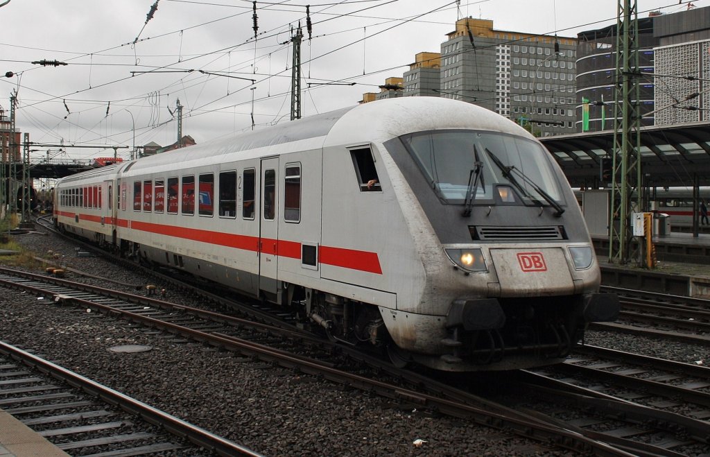 Hier IC2220 von Frankfurt(Main)Hbf. nach Fehmarn-Burg, bei der Einfahrt am 11.10.2011 in Hamburg Hbf.
