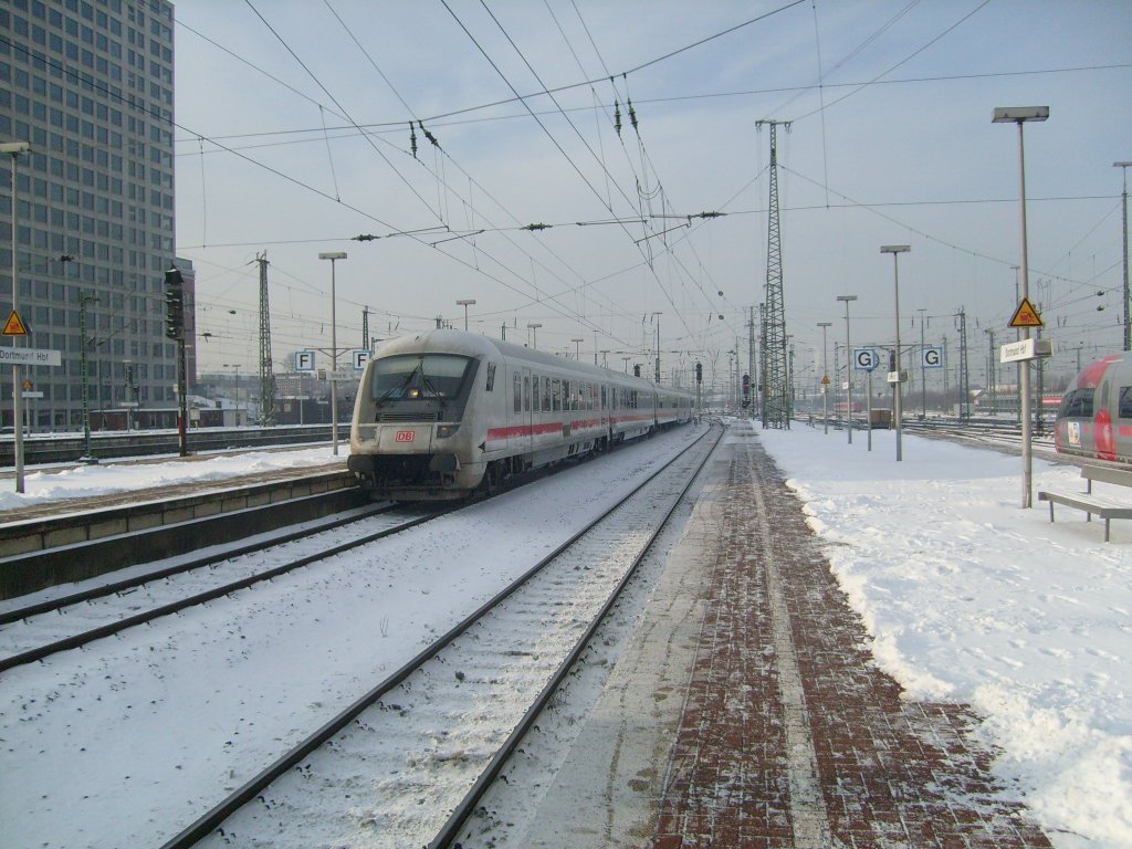 Hier ist IC2310 am 3.12. bei der Einfahrt in den Dortmunder HBF. 