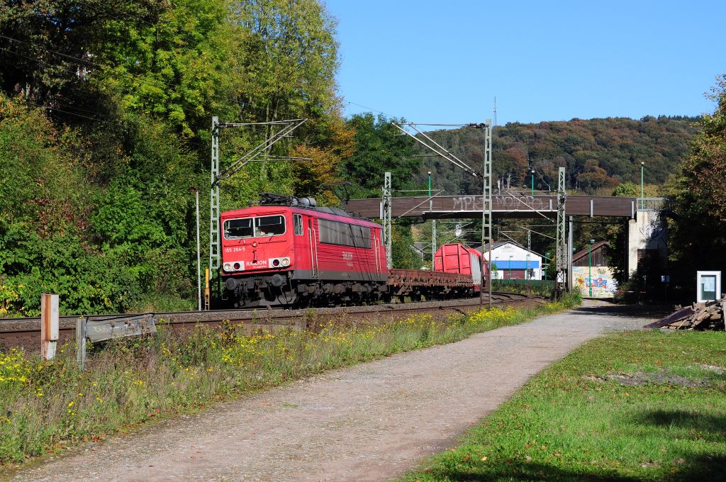 Hier kurvt 155 264 mit einem gem. Gterzug in Ennepetal.
