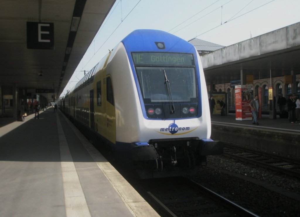 Hier ME80841 von Uelzen nach Gttingen, bei der Ausfahrt am 7.4.2010 aus Hannover Hbf.