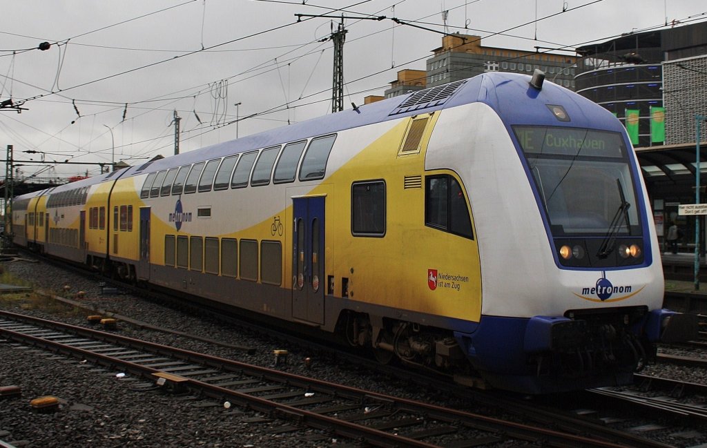Hier ME81515 von Hamburg Hbf. nach Cuxhaven, bei der Einfahrt am 11.10.2011 in Hamburg Hbf. 