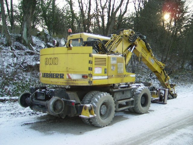 Hier noch mal der gleiche Bagger von einer anderen Ansicht.