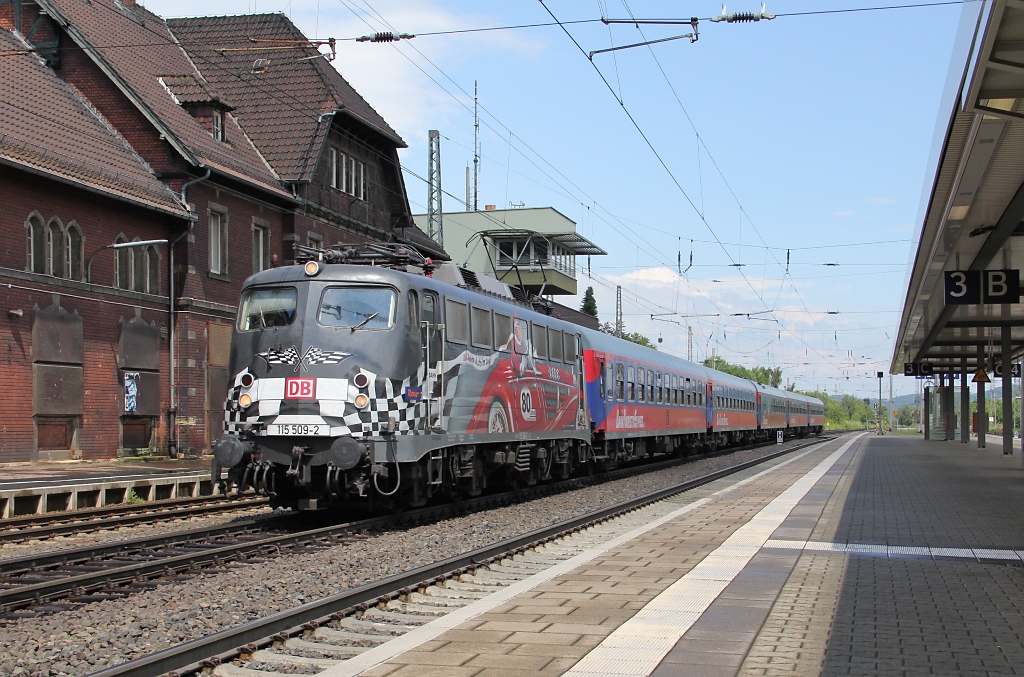 Hier nochmal ein Bild von 115 509-2, die am 25.06.2012 mit einem Sonderzug in Richtung Sden unterwegs war. Aufgenommen in Eichenberg.