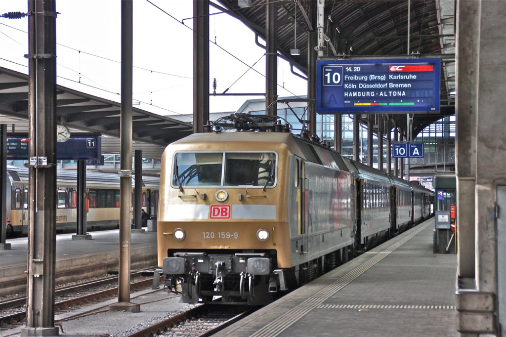 Hier ist das Originalbild zu Bild 434926 in Basel SBB bei der Abfahrt des Euro City nach Hamburg. Allerdings muss ich dazu sagen, dass dieses auch bearbeitet ist. Ich denke im Originalzustand wre es nicht freigeschaltet worden. 