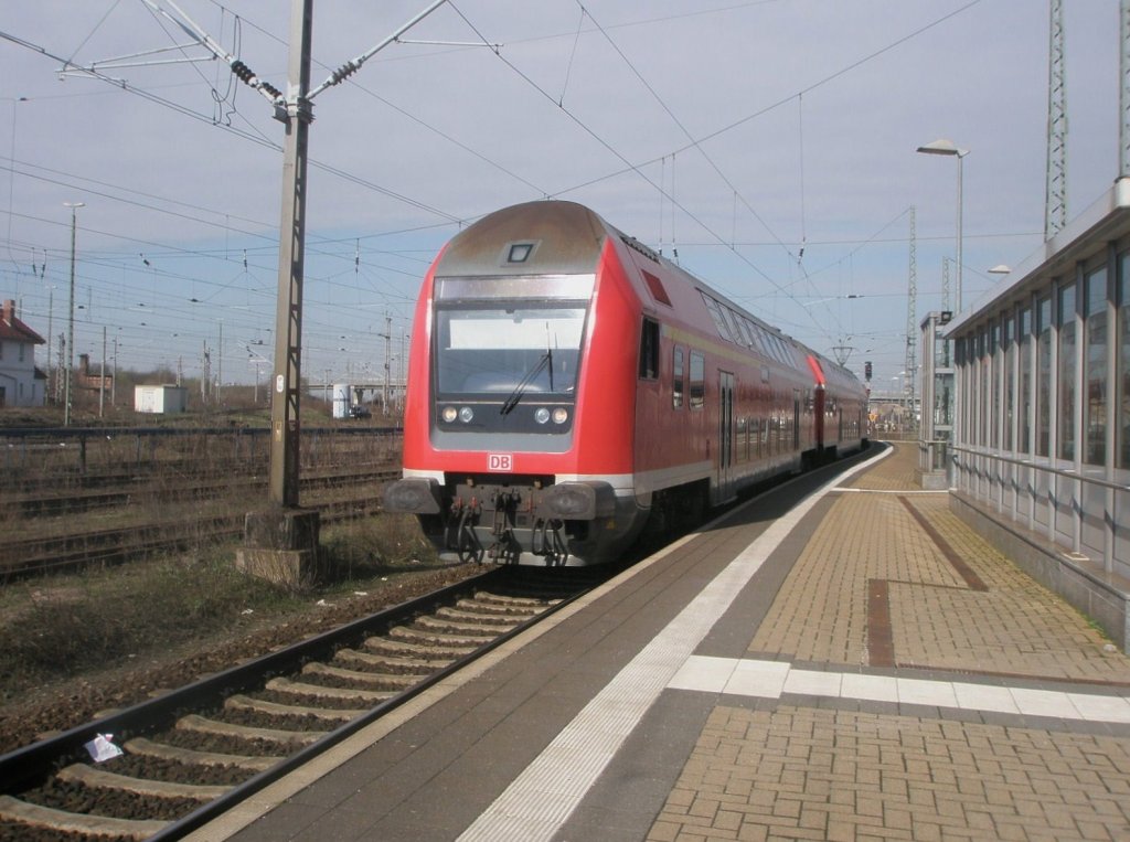 Hier eine RB aus Leinefeld nach Nordhausen, bei der Einfahrt am 6.4.2010 in Nordhausen.