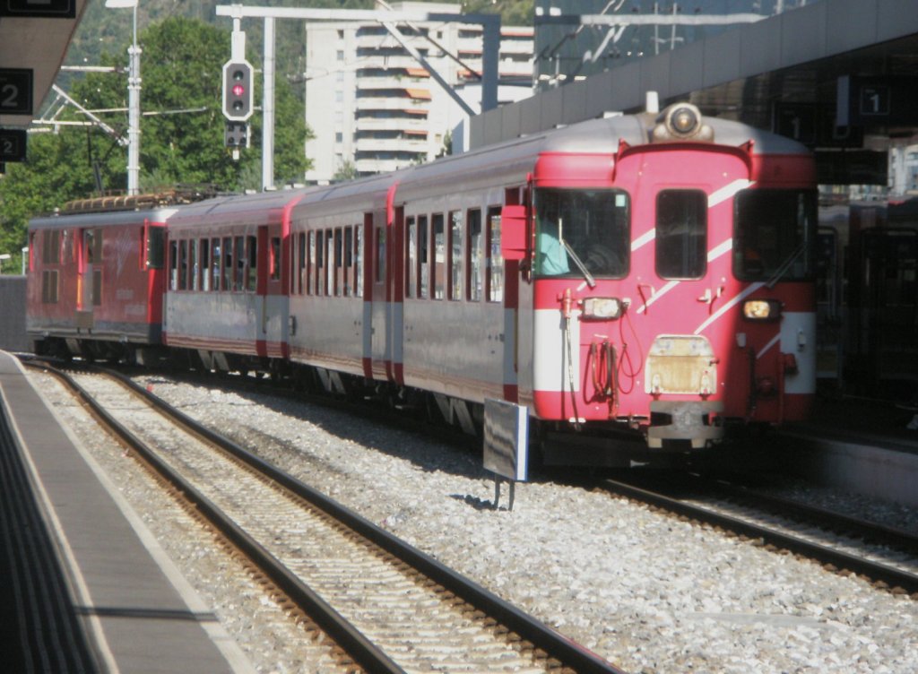 Hier eine RB von Gschenen nach Visp, bei der Einfahrt am 29.7.2009 in Visp.