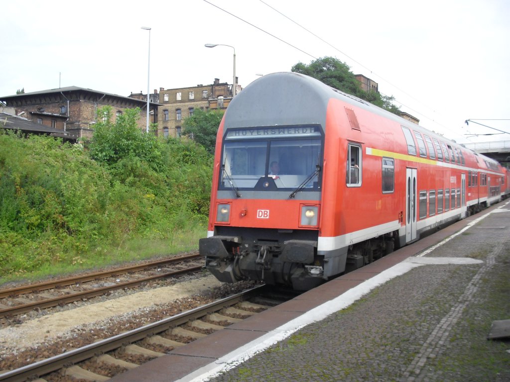 Hier ist die RB nach Hoyerswerda in Dresden-Friedrichstadt zu sehen.