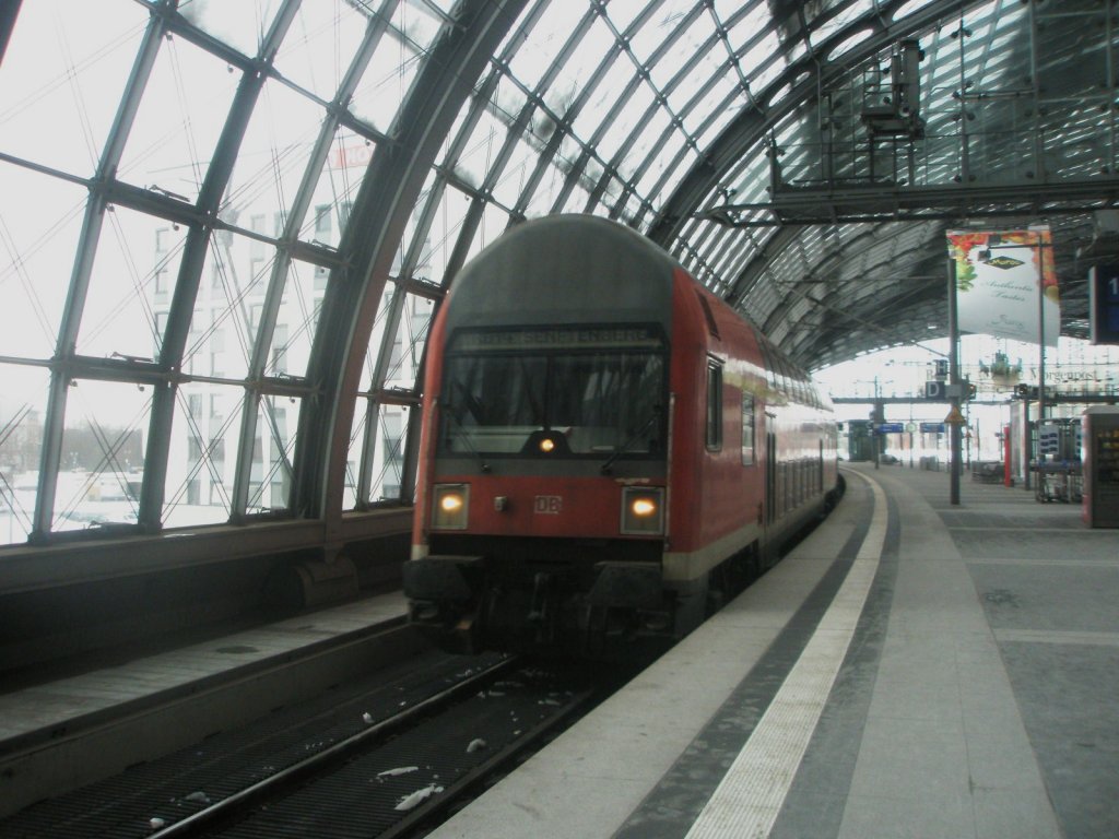 Hier eine RB14 von Nauen nach Senftenberg, bei der Einfahrt am 3.2.2010 in Berlin Hbf.