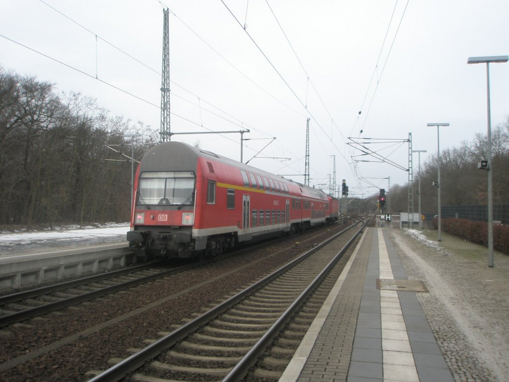 Hier eine RB21 nach Wustermark, bei der Ausfahrt am 27.2.2010 aus Potsdam Park Sanssouci.