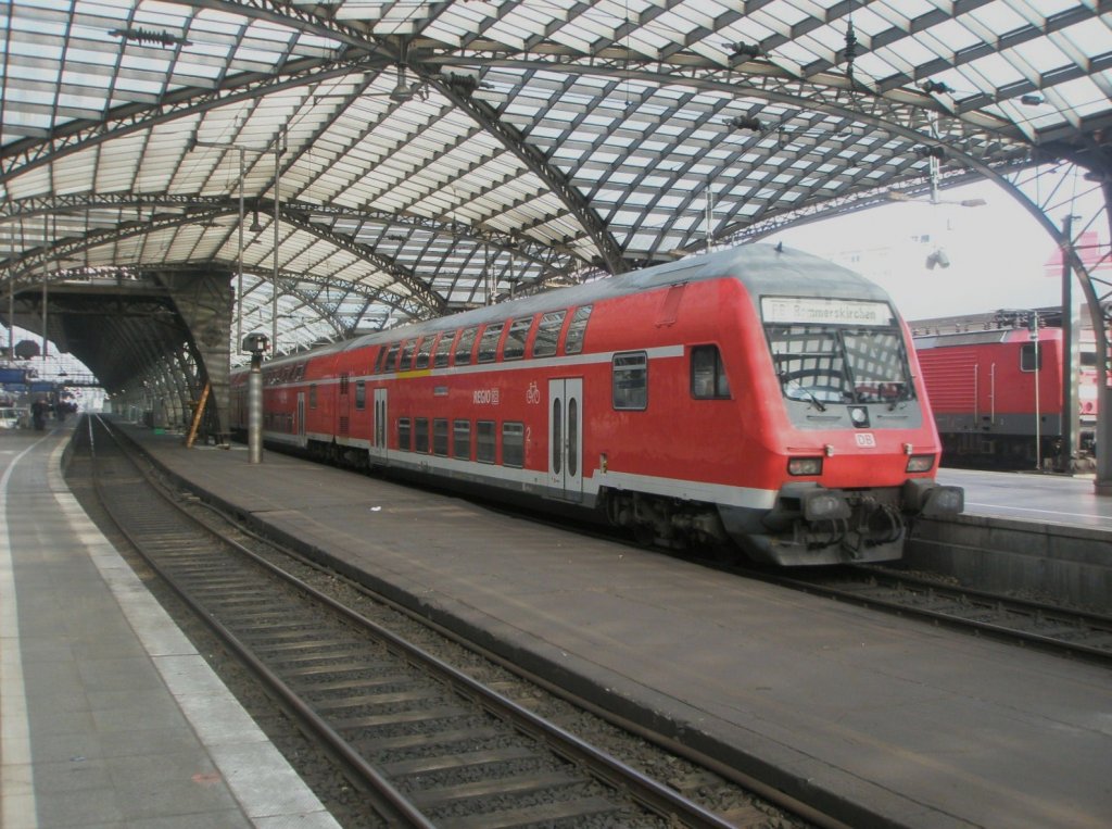 Hier eine RB27 von Koblenz Hbf. nach Rommerskirchen, dieser Zug stand am 13.10.2010 in Kln Hbf.