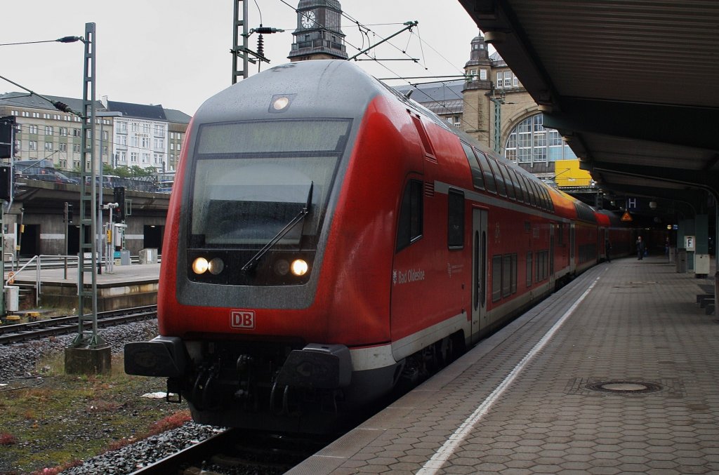 Hier RE21018 von Hamburg Hbf. nach Kiel Hbf., dieser Zug stand am 11.10.2011 in Hamburg Hbf.