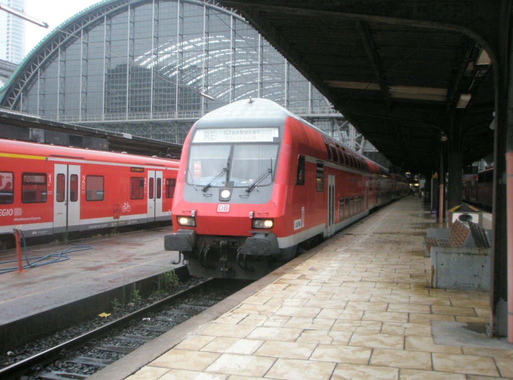 Hier RE34 von Frankfurt(Main) Hbf. nach Glauburg-Stockheim, bei der Ausfahrt am 22.7.2010 aus Frankfurt(Main) Hbf.