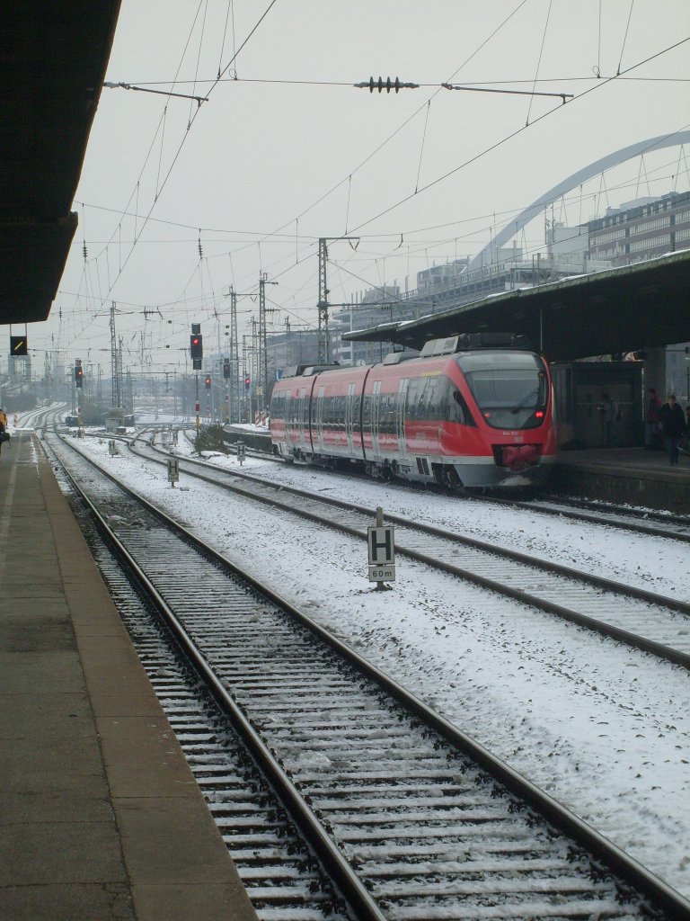 Hier steht ein 644er am 3.12. in Kln Messe/Deutz und wartet auf die Abfahrt in den Abstellbahnhof.