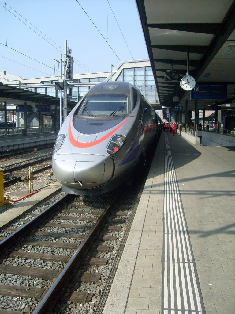 Hier steht ein ETR 610 der FS kurz nach seiner Ankunft am 5.3. als EC50 aus Mailand in Basel SBB