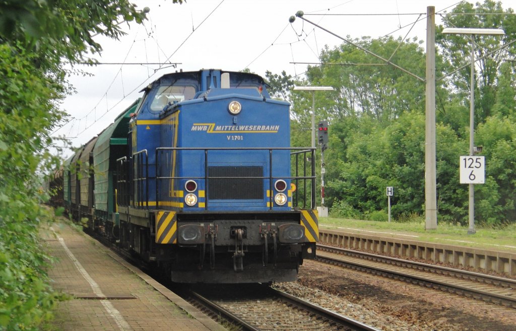 Hier ist die V1701 der Mittelweserbahn (MWB)in Kfering am 20.06.2010. 
