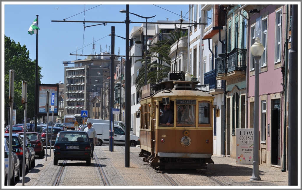 Hier ist vorlufig Endstation Passeio Alegre, manchmal auch schon frher, wenn wild parkierende Portugiesen den Weg versperren. (14.05.2011)