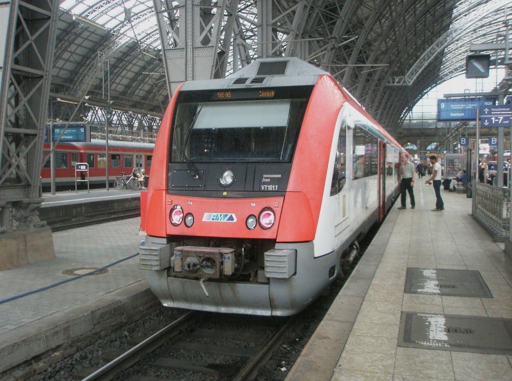Hier VT101.1 als VIA84572 von Eberbach nach Frankfurt(Main) Hbf., dieser Zug stand am 22.7.2010 in Frankfurt(Main) Hbf.