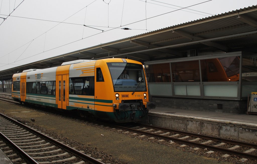 Hier VT650.71 als ein OE36 von Berlin Lichtenberg nach Frankfurt(Oder), dieser Triebzug stand am 28.1.2012 iin Berlin Lichtenberg.